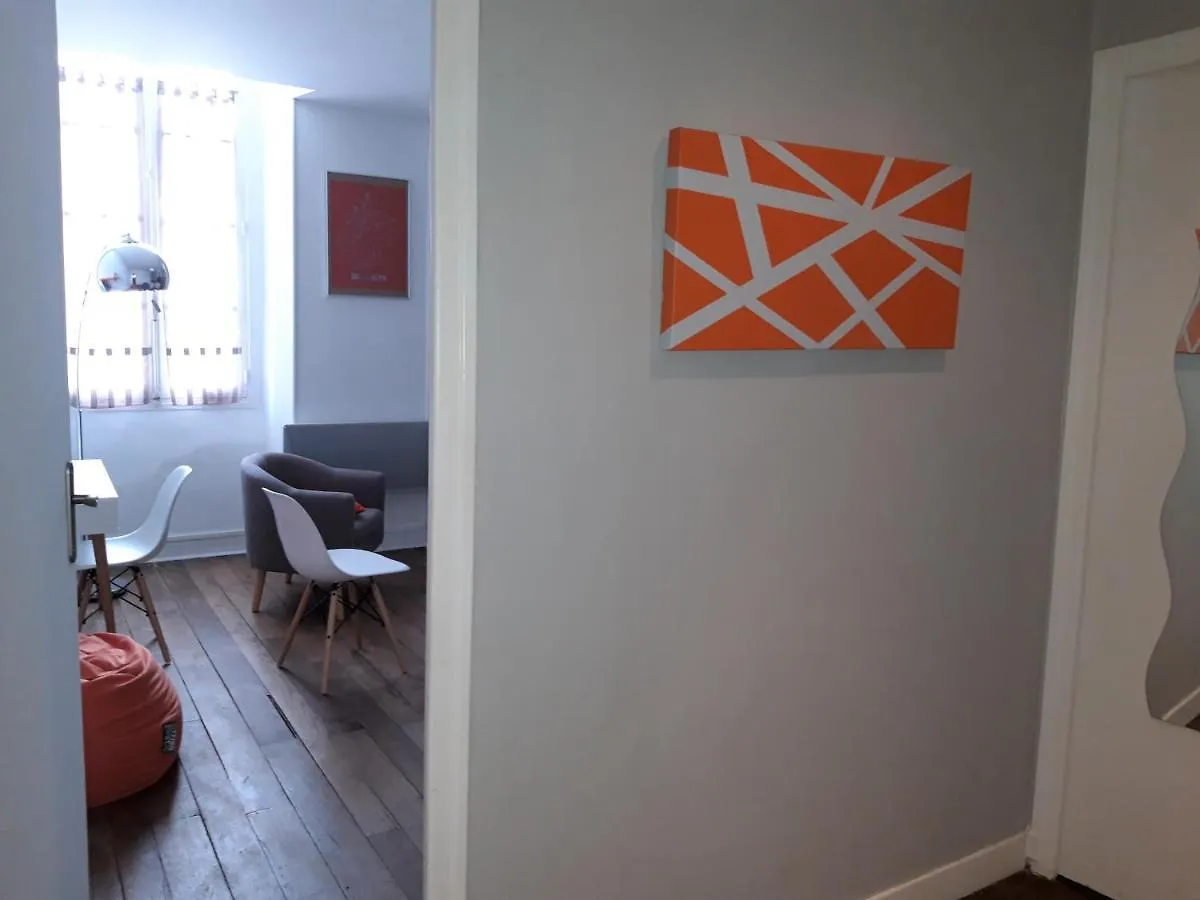 Appartement Hypercentre Tarbes - 2 Grandes Chambres