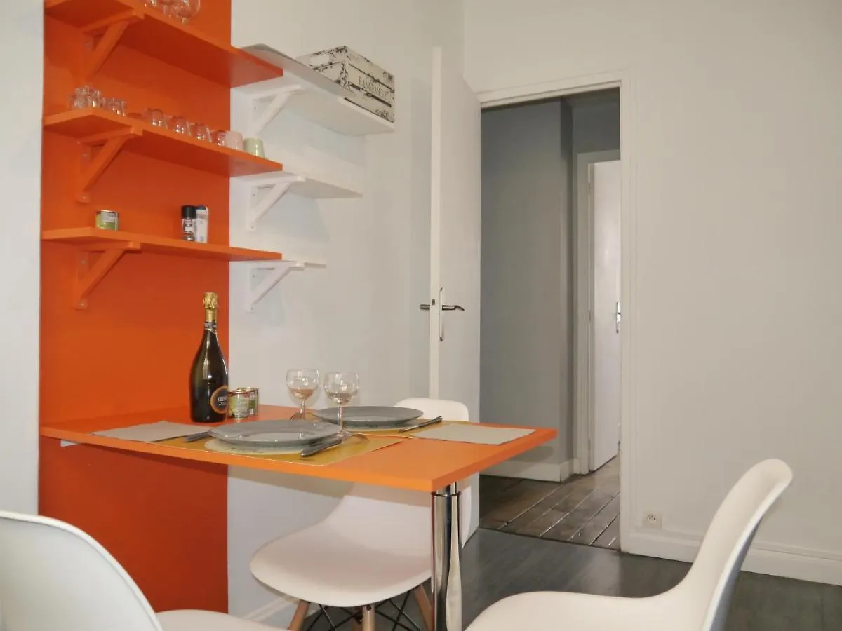 Appartement Hypercentre Tarbes - 2 Grandes Chambres