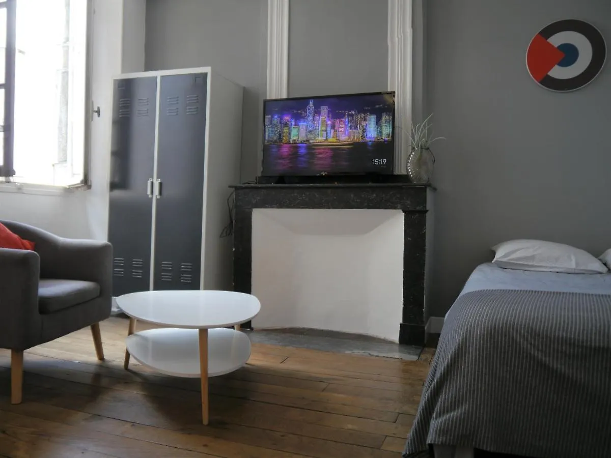 Appartement Hypercentre Tarbes - 2 Grandes Chambres