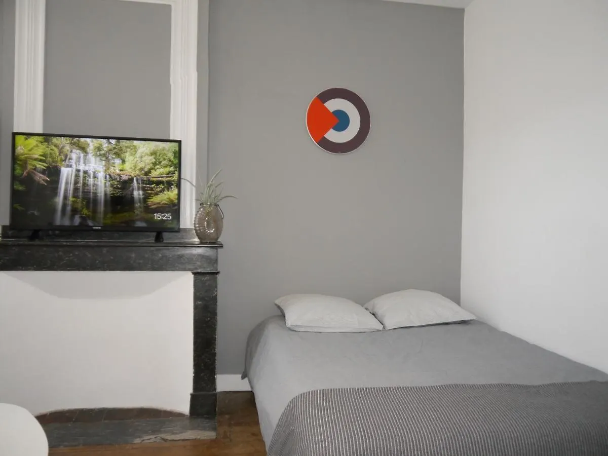 Appartement Hypercentre Tarbes - 2 Grandes Chambres